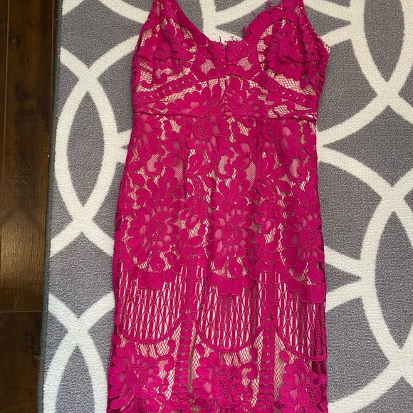 Bodycon lace dress - Picture 2 of 5